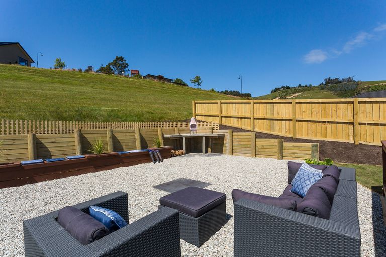 Photo of property in 35 Irwin Logan Drive, Mosgiel, 9024