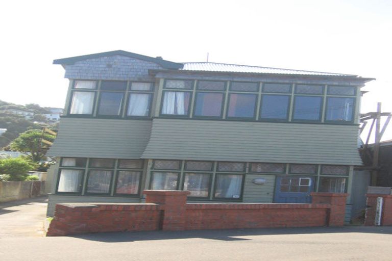 Photo of property in 38 Rua Street, Lyall Bay, Wellington, 6022