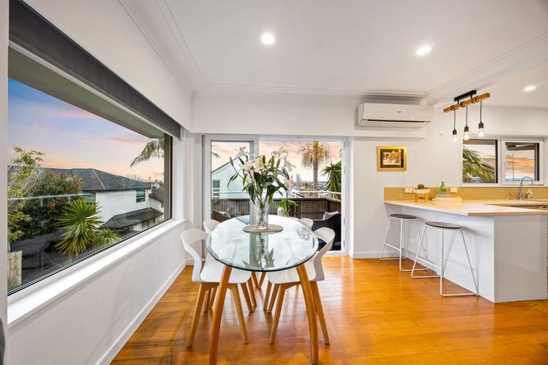 Photo of property in 4a Richards Avenue, Forrest Hill, Auckland, 0620