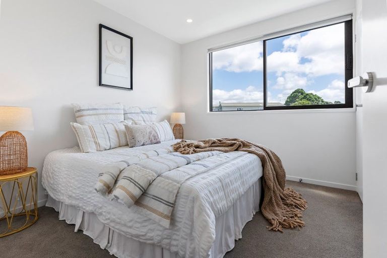 Photo of property in 11/8 Chivalry Road, Glenfield, Auckland, 0629