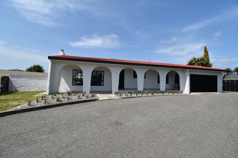 Photo of property in 12 Te Kama Street, Levin, 5510