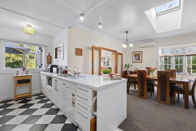 Photo of property in 15 Burns Street, Westown, New Plymouth, 4310