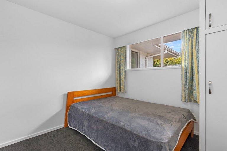 Photo of property in 22 Toorak Avenue, Avonhead, Christchurch, 8042