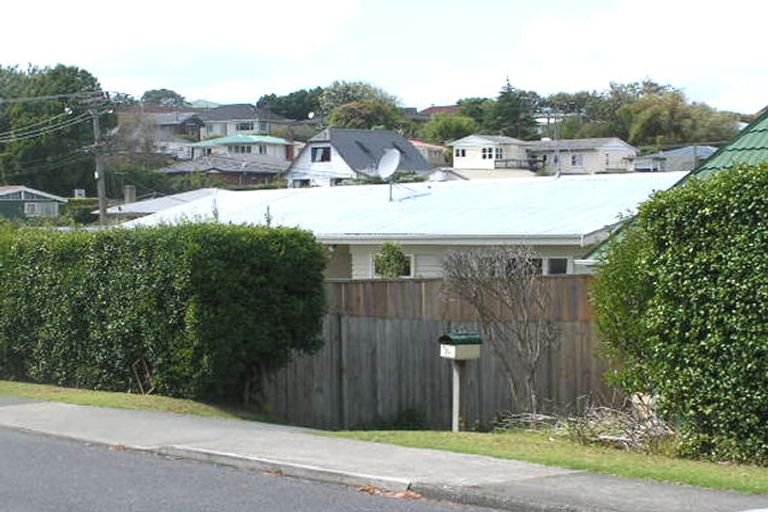 Photo of property in 1/2 Lyttelton Avenue, Forrest Hill, Auckland, 0620