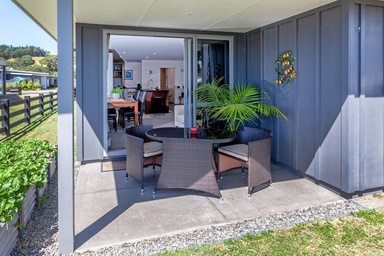 Photo of property in 30 Navigation Drive, Cooks Beach, Whitianga, 3591