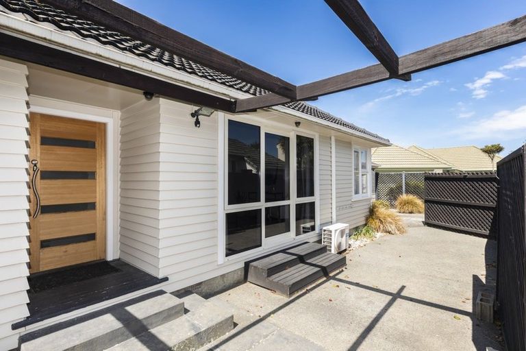 Photo of property in 22 Ravenna Street, Avonhead, Christchurch, 8042