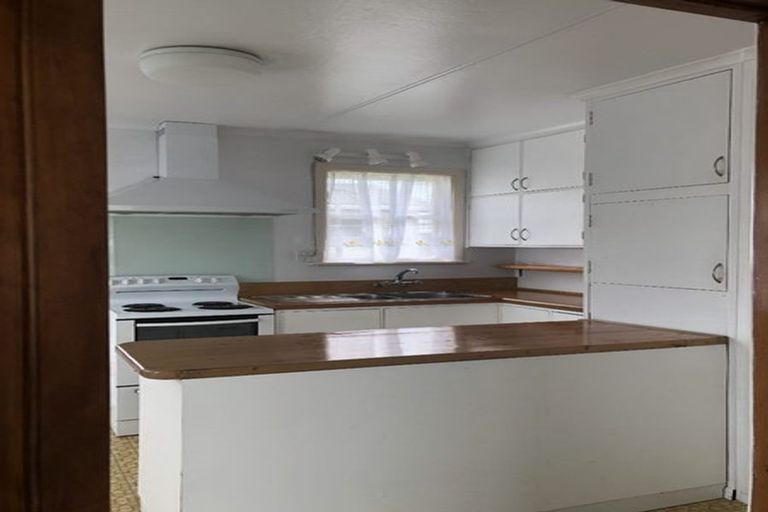 Photo of property in 1 Trafalgar Street, Levin, 5510