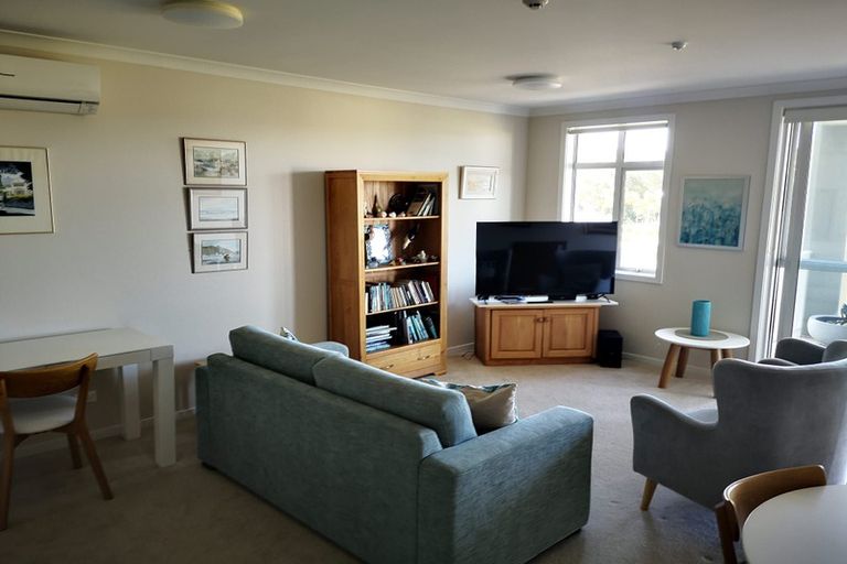 Photo of property in 24 Rewa Rewa Lane, Orewa, 0931