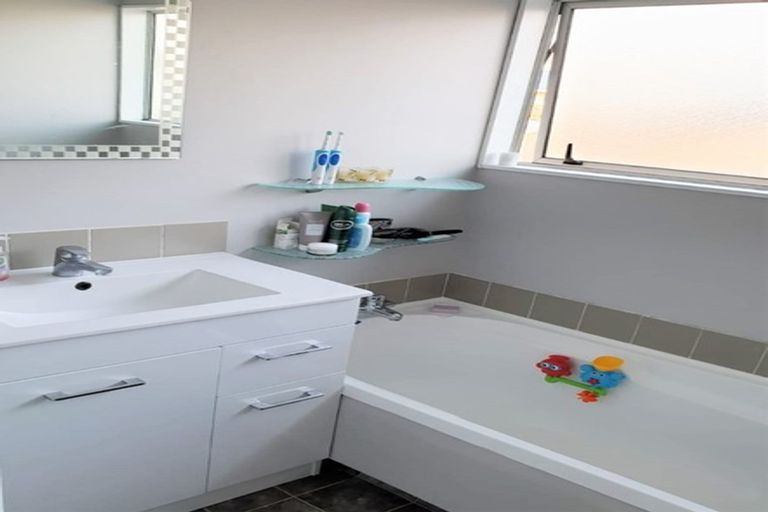 Photo of property in 8a Norman Street, Waitara, 4320