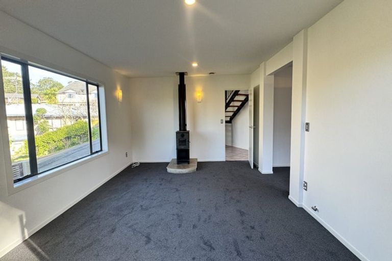 Photo of property in 35 John Court Street, Birkenhead, Auckland, 0626