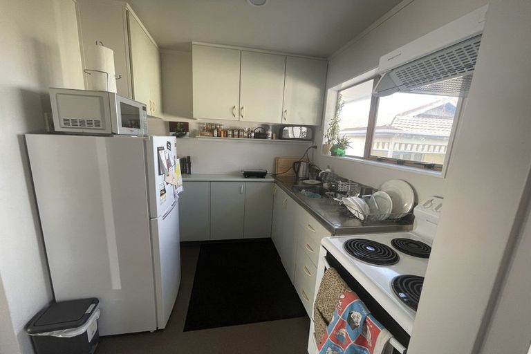 Photo of property in 133f1 Queens Drive, Lyall Bay, Wellington, 6022