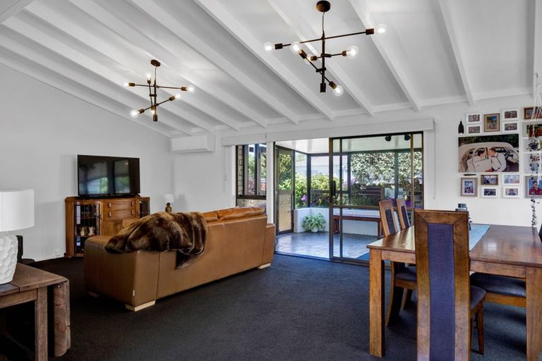 Photo of property in 10 Kamahi Avenue, Hawera, 4610