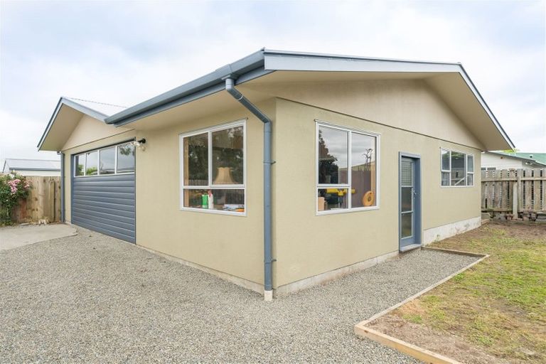 Photo of property in 104 Apollo Parade, Milson, Palmerston North, 4414