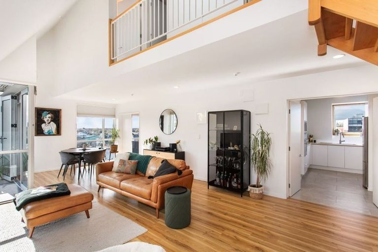 Photo of property in 22/15 Peterborough Street, Christchurch Central, Christchurch, 8013