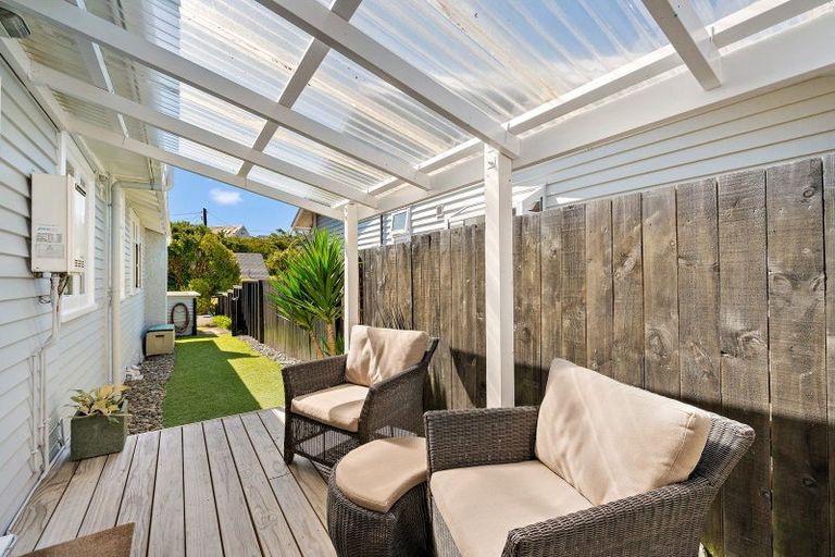 Photo of property in 20 Raumati Terrace, Khandallah, Wellington, 6035