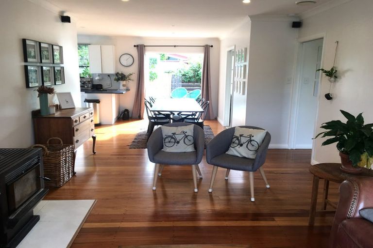 Photo of property in 113 Kahu Road, Paremata, Porirua, 5024