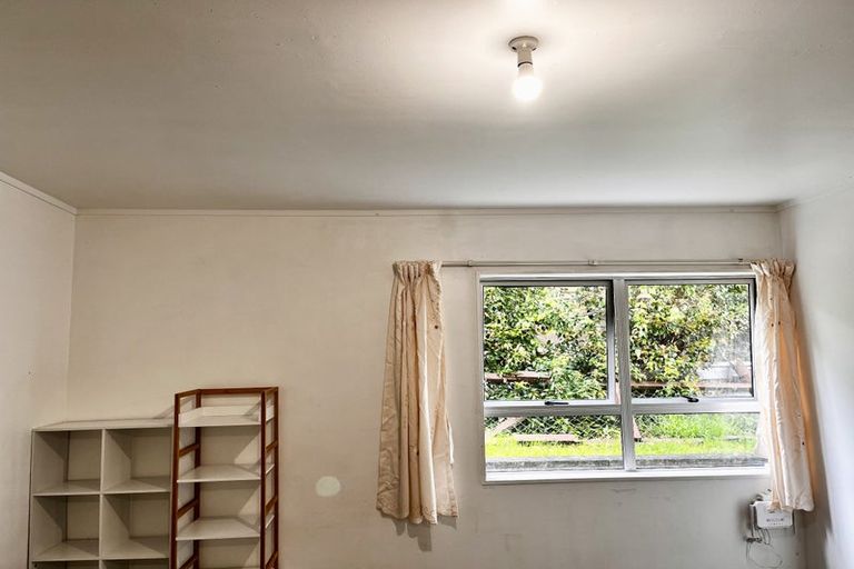 Photo of property in 1/44 Roberts Road, Glenfield, Auckland, 0629