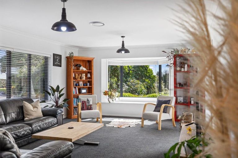 Photo of property in 135r Waikite Road, Welcome Bay, Tauranga, 3175