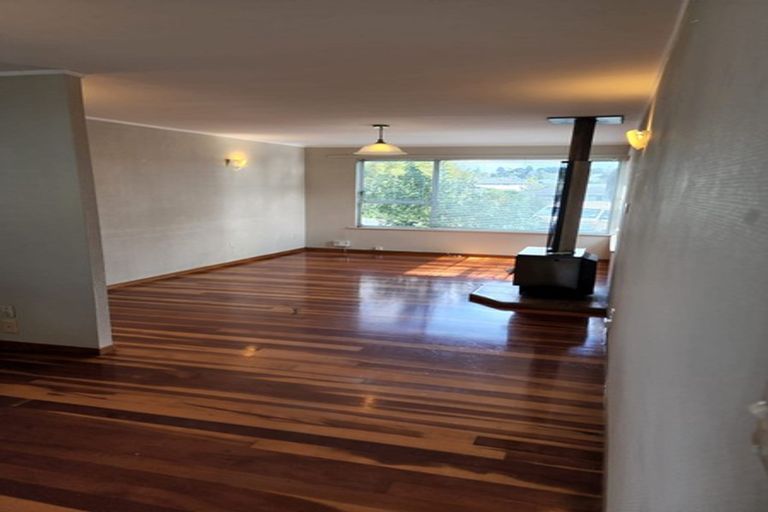 Photo of property in 24 Fairdale Place, Birkdale, Auckland, 0626