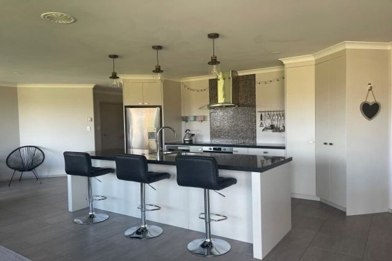 Photo of property in 36 Kereru Place, Pyes Pa, Tauranga, 3112