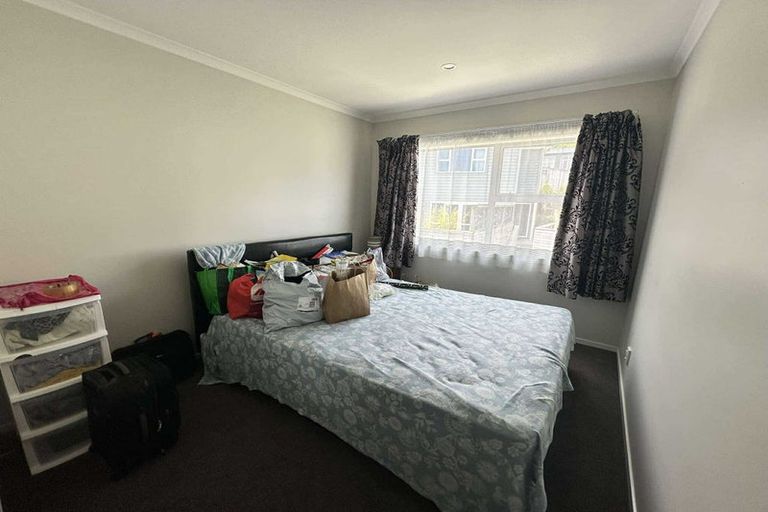 Photo of property in 20u8 Glanmire Road, Newlands, Wellington, 6037