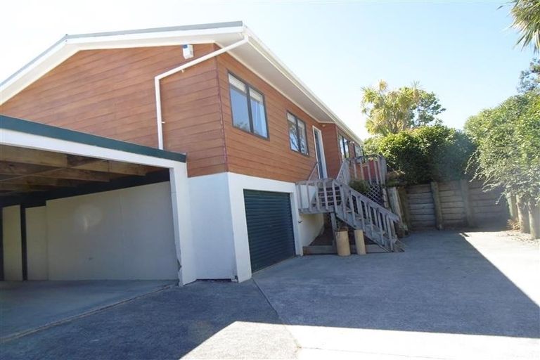Photo of property in 2/17 Glamorgan Drive, Torbay, Auckland, 0630