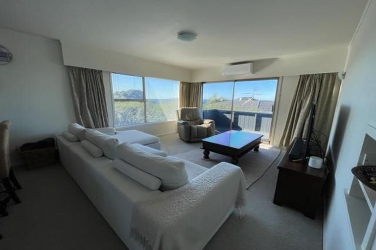 Photo of property in 2/3 Rahopara Street, Castor Bay, Auckland, 0620