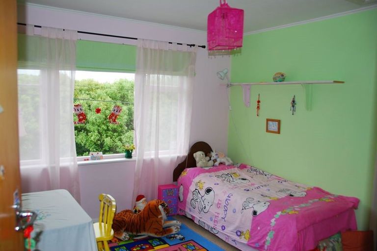 Photo of property in 127 Broderick Road, Johnsonville, Wellington, 6037