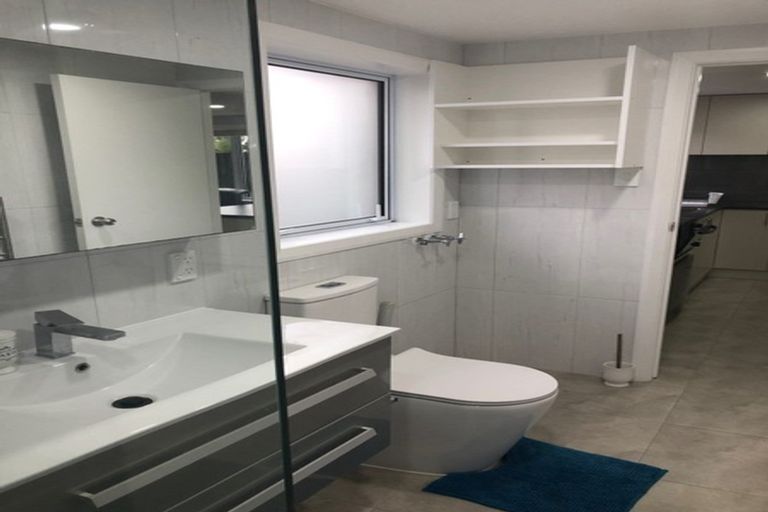 Photo of property in 16 Walworth Avenue, Pakuranga Heights, Auckland, 2010