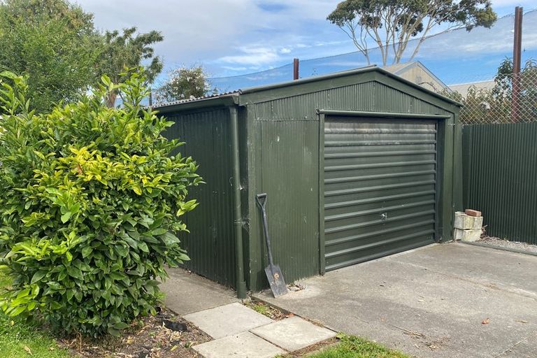 Photo of property in 8 Mackworth Street, Woolston, Christchurch, 8062