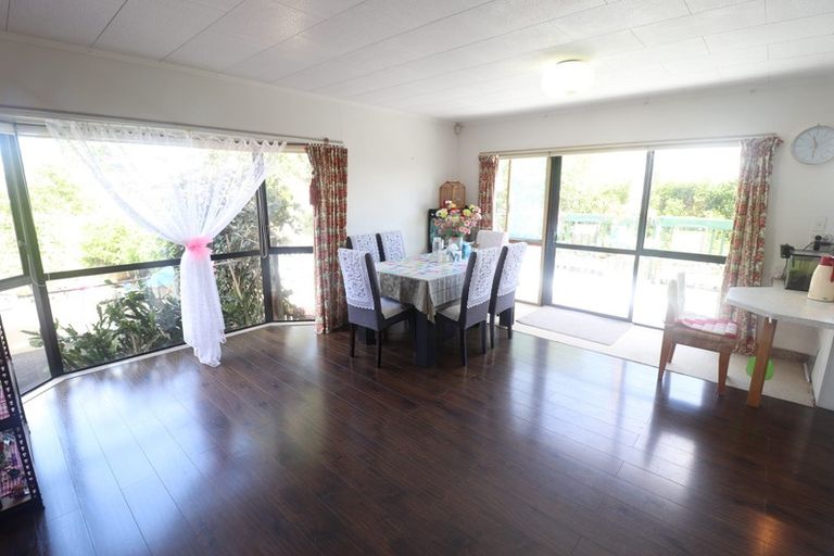 Photo of property in 2/99 Ocean View Road, Hillcrest, Auckland, 0627