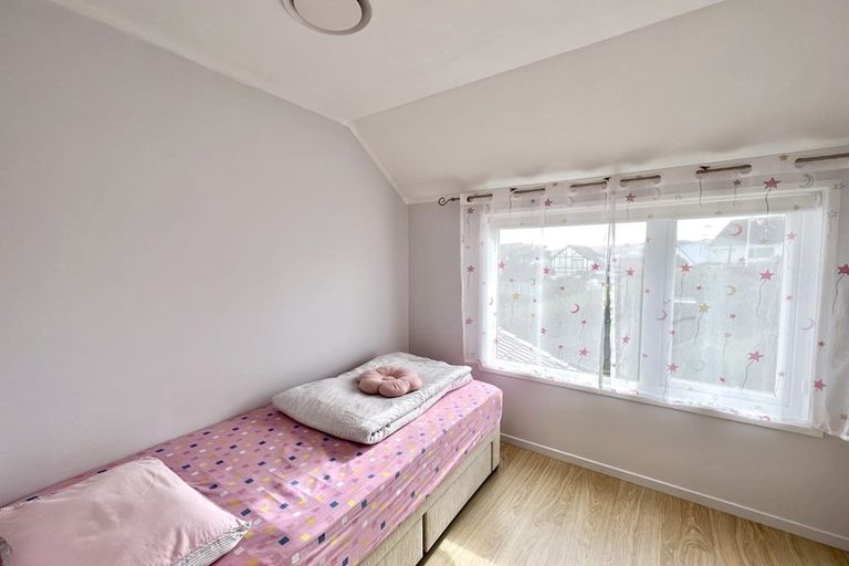 Photo of property in 5 Cambrian Street, Churton Park, Wellington, 6037