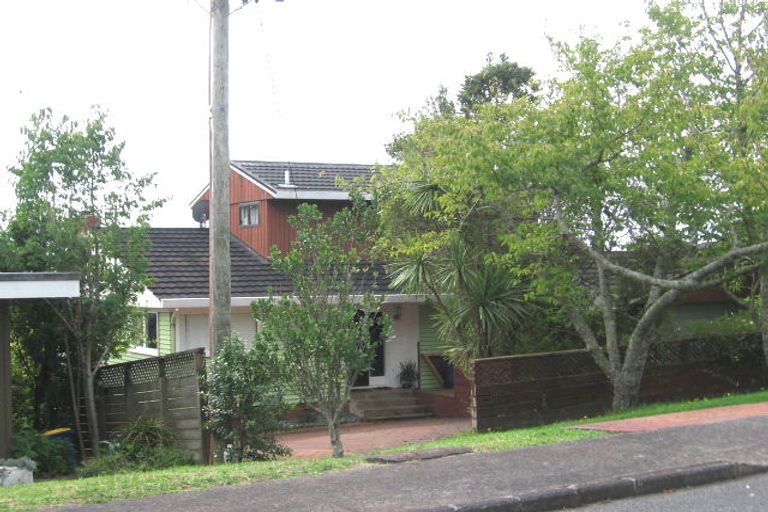 Photo of property in 22 Deane Avenue, Titirangi, Auckland, 0604