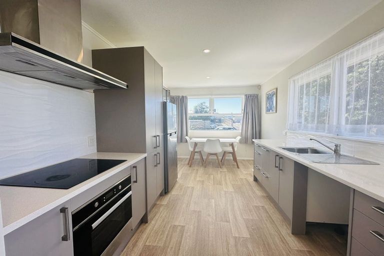 Photo of property in 10 Winsford Street, Manurewa, Auckland, 2102