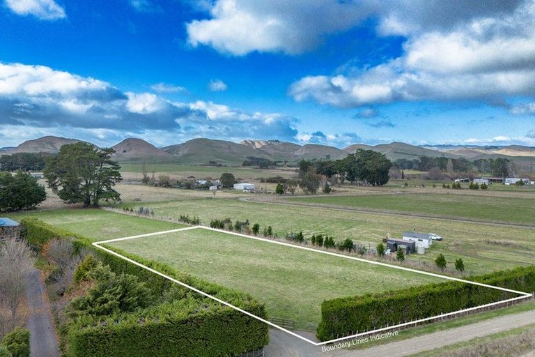 Photo of property in 54 Charles Street, Takapau, 4203