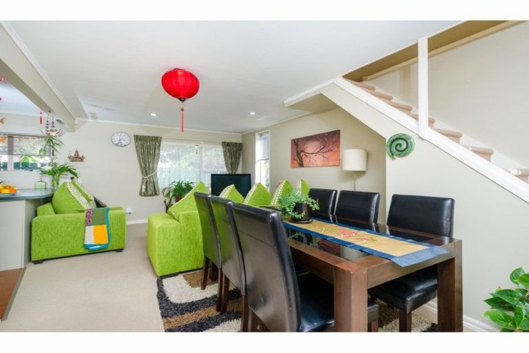 Photo of property in 4/90 Lynwood Road, New Lynn, Auckland, 0600