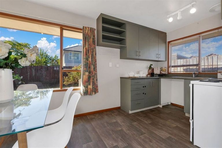 Photo of property in 18 Peer Street, Upper Riccarton, Christchurch, 8041