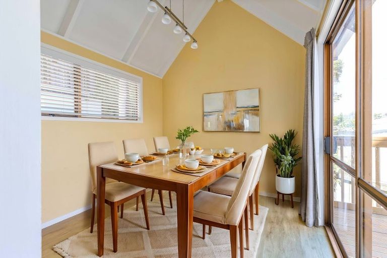 Photo of property in 1/7 Springfield Street, Forrest Hill, Auckland, 0620