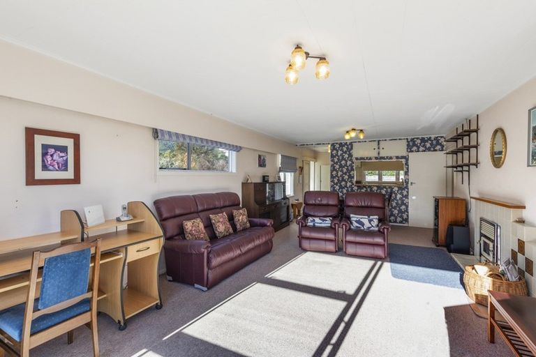 Photo of property in 57 Hine Road, Wainuiomata, Lower Hutt, 5014