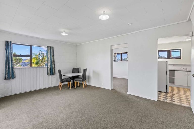 Photo of property in 204 Don Buck Road, Massey, Auckland, 0614