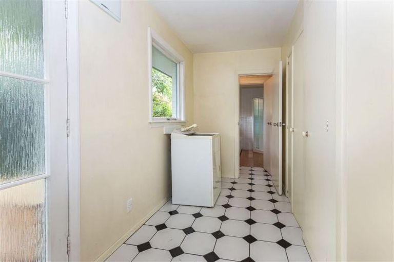 Photo of property in 22 Powell Crescent, Ilam, Christchurch, 8041