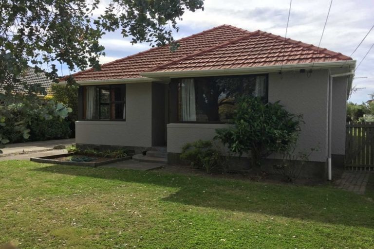 Photo of property in 38 Sylvan Street, Hillmorton, Christchurch, 8024
