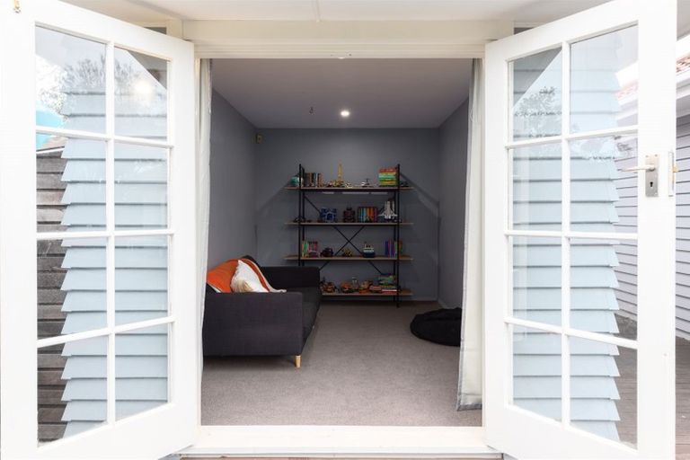 Photo of property in 4 Jameson Avenue, St Albans, Christchurch, 8052