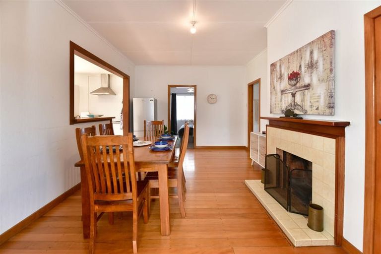 Photo of property in 36 Karaka Street, Helensville, 0800