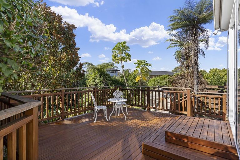 Photo of property in 11 Golf Road, New Lynn, Auckland, 0600