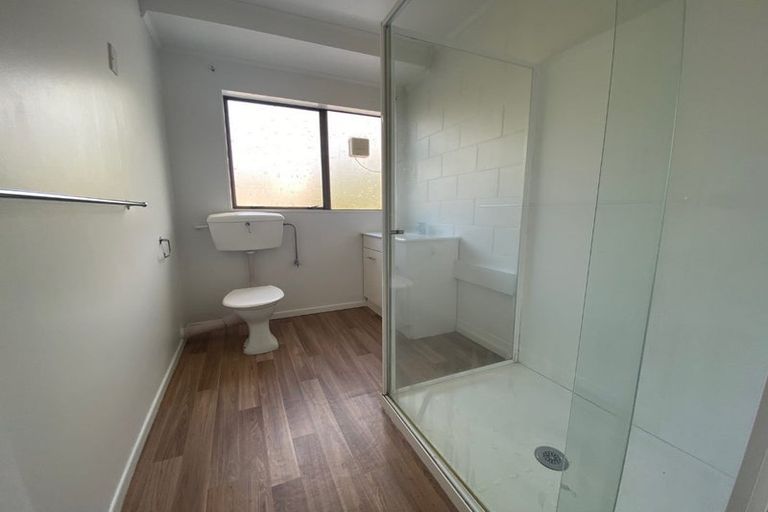 Photo of property in 64 Churton Drive, Churton Park, Wellington, 6037