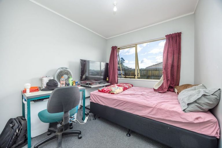 Photo of property in 1 Tullis Place, Burswood, Auckland, 2013