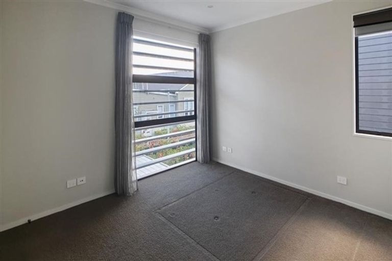 Photo of property in 5 Liquidambar Drive, Hobsonville, Auckland, 0616