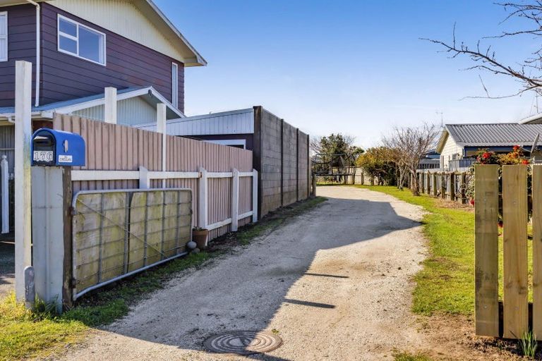 Photo of property in 176 Glover Road, Hawera, 4610