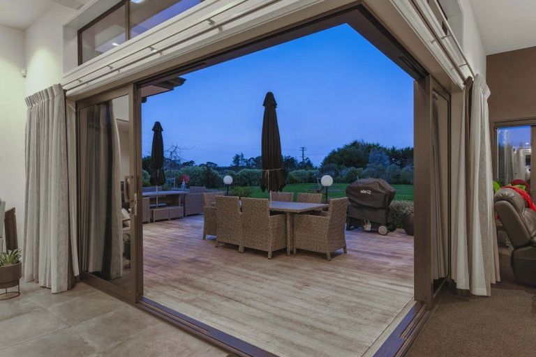 Photo of property in 518 Hickford Road, Foxton, 4891